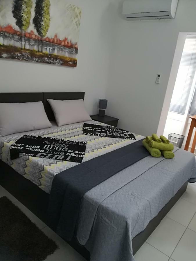 Luxury Apartment Close To Seafront Sliema Exterior photo